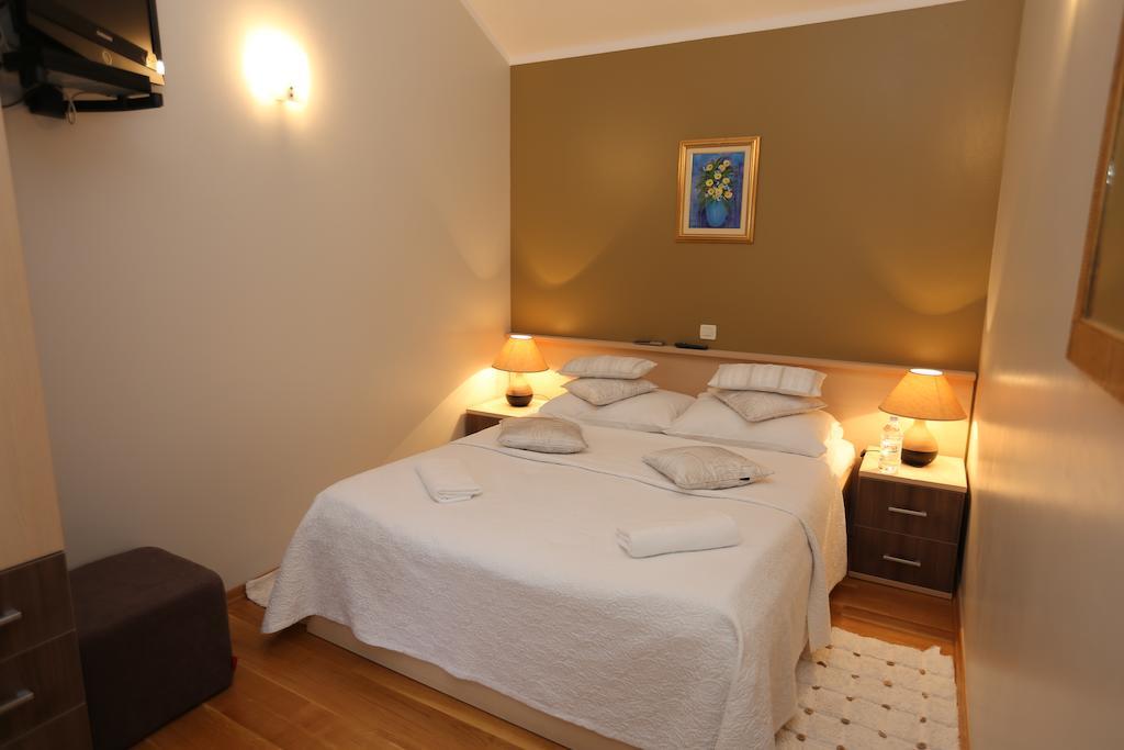 Apartments Lavica Beach Dumicic Podstrana Ruang foto