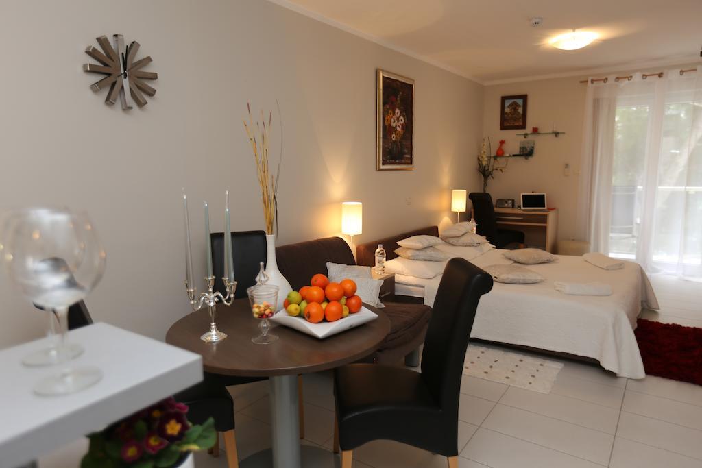 Apartments Lavica Beach Dumicic Podstrana Ruang foto